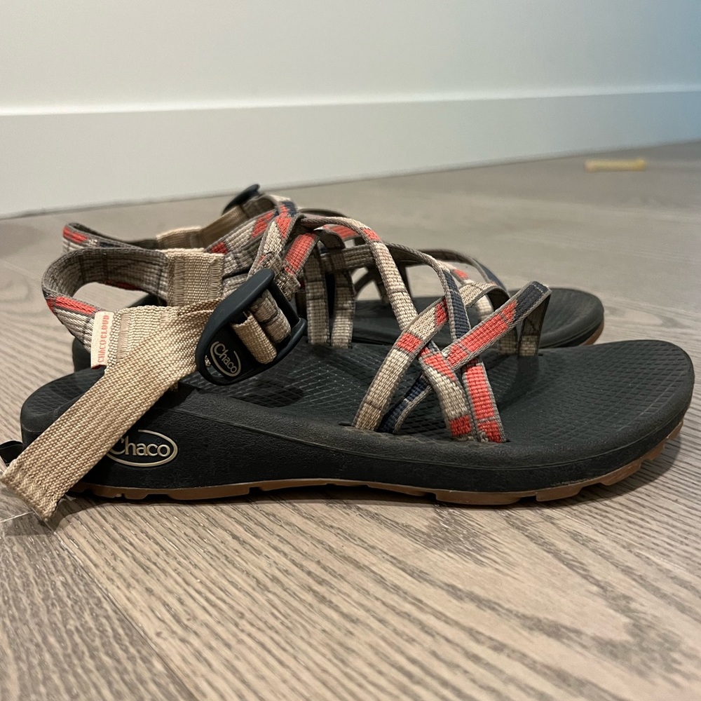 Womens chacos